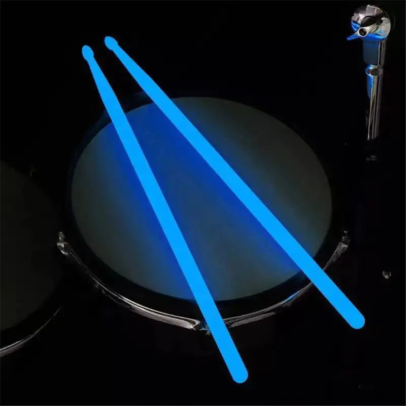 GLOW IN THE DARK DRUM STICK
