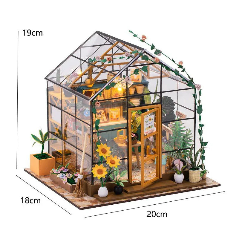 GREENHOUSE DOOLHOUSE
