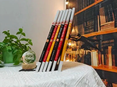 SUPERHERO BOOKEND