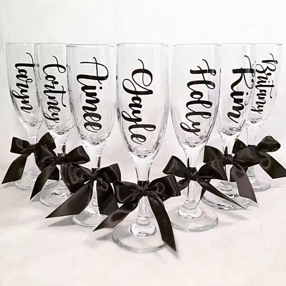 ENGRAVED CRYSTAL CHAMPAGNE FLUTES